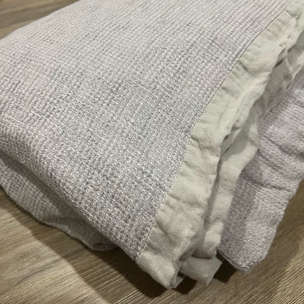 West Elm Linen Duvet Cover Light Gray Textured King / Cal King